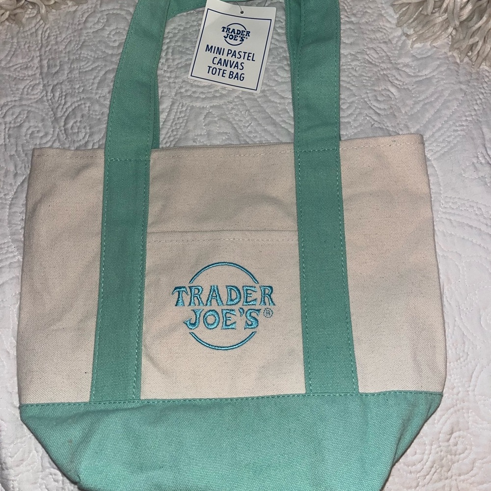 Trader Joe’s limited edition tote